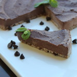 Vegan and Raw Mint Cocolate Chip Cheesecake